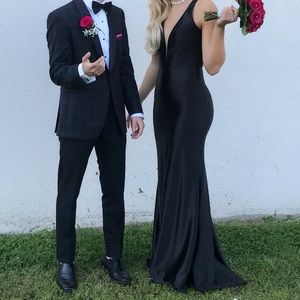Classy & Elegant Black Satin/Silk Prom dress